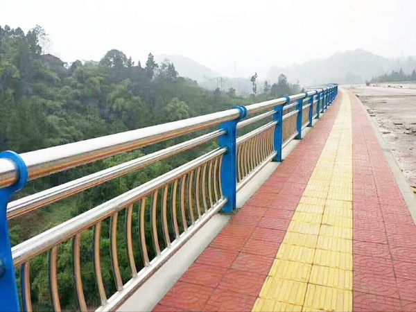 橋梁護欄
